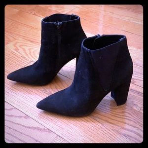 Nine West Pointed Toe Healed Suede Boot SIZE 6!!